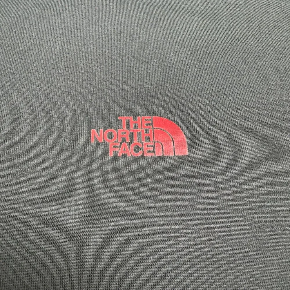 The North Face Reaxion Amp Athletic Fit Logo T-Shirt Mens XL Gray Crew Neck Tee